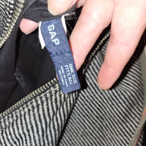 GAP Monochrome Striped Bag with Bold Orange Strap - Picture 6 of 9